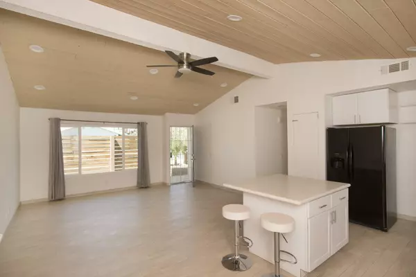 Palm Springs, CA 92262,2715 E San Angelo RD