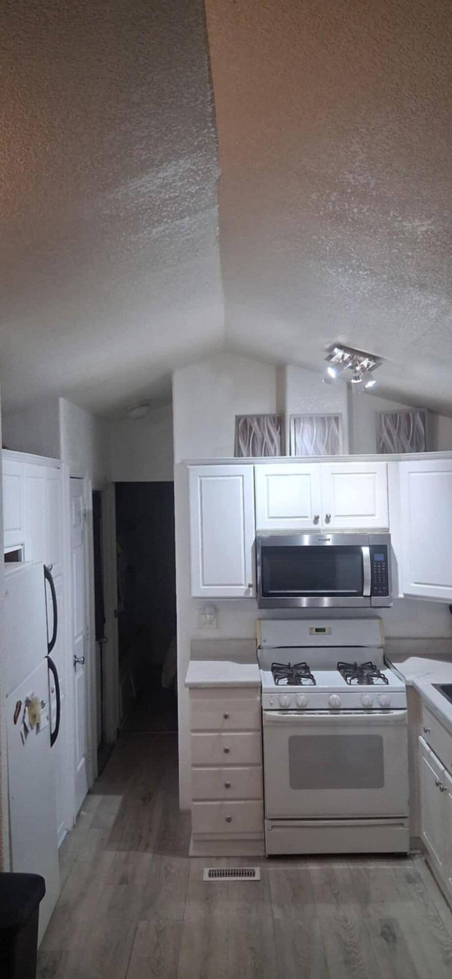 Desert Hot Springs, CA 92240,14881 Palm DR #B-08