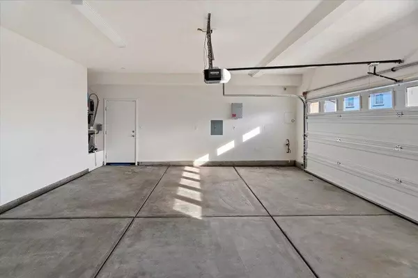 Desert Hot Springs, CA 92240,66544 Thunderbird LN