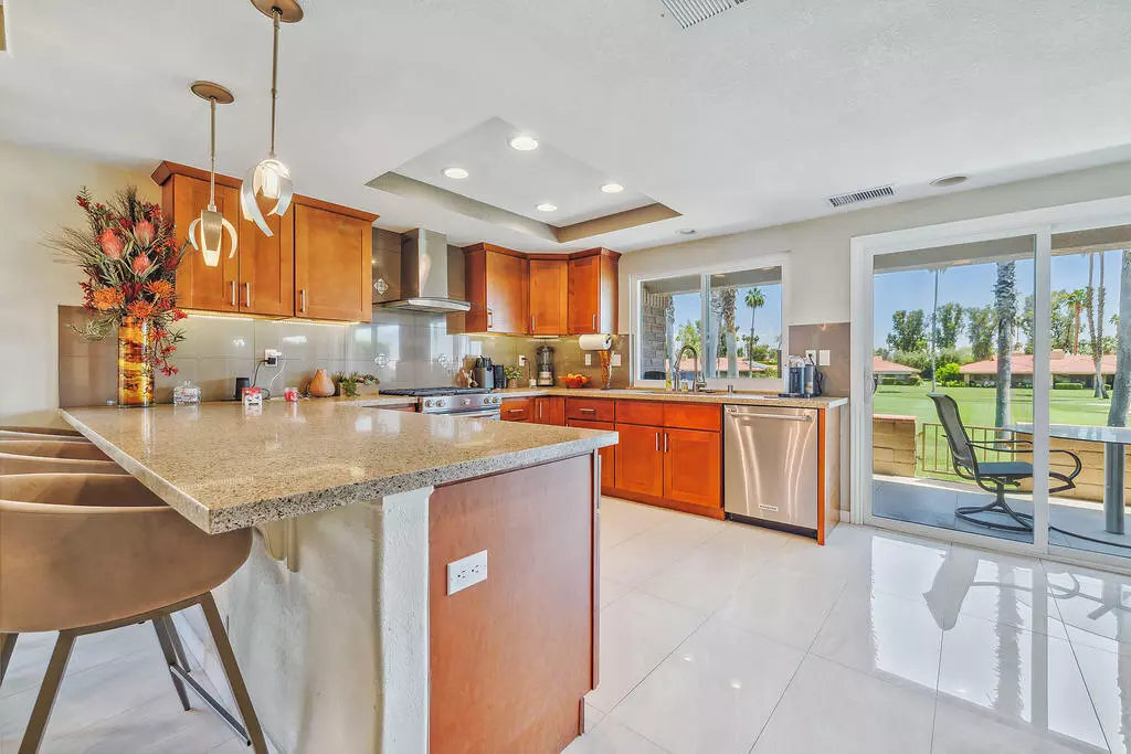 Palm Desert, CA 92260,32 Presidio PL