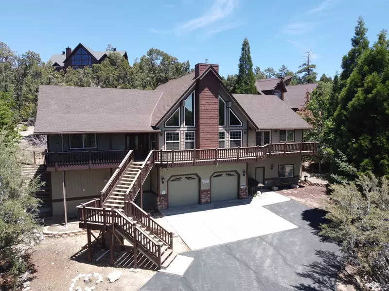 305 Starlight CIR, Big Bear Lake, CA 92315