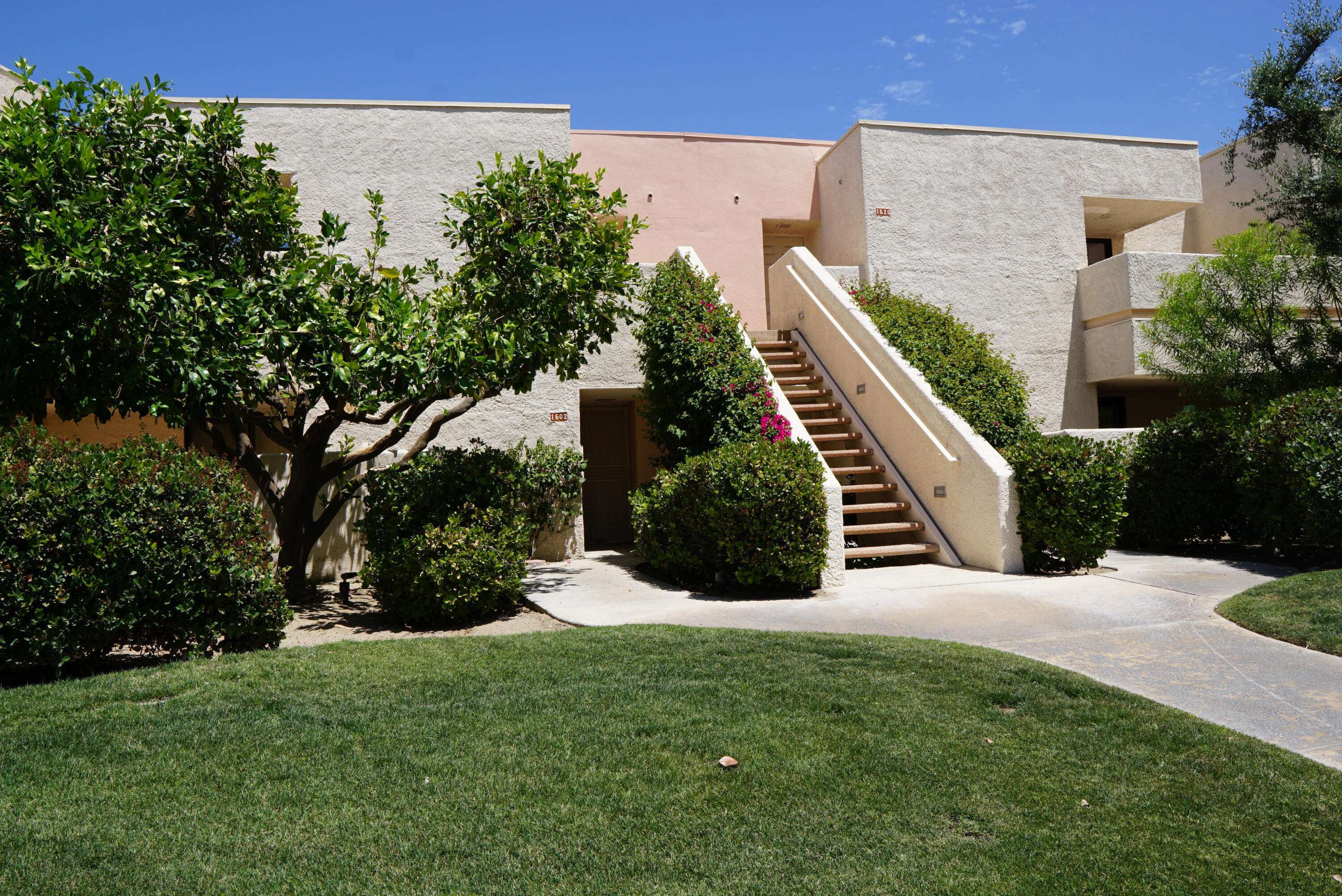 1602 S Andee DR, Palm Springs, CA 92264