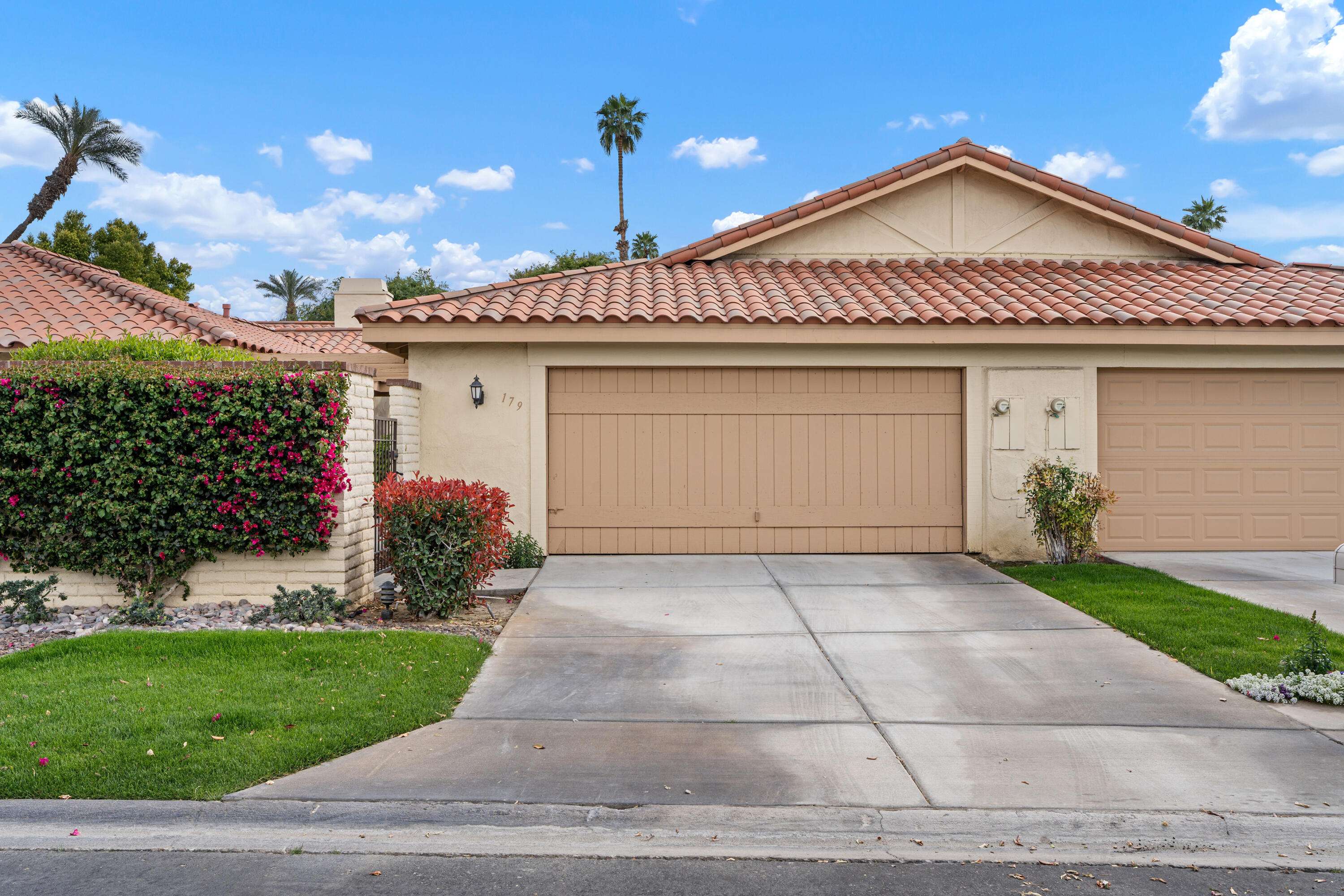 Palm Desert, CA 92260,179 Las Lomas