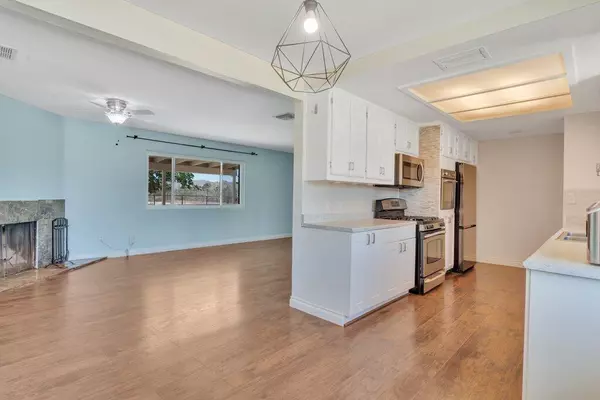 Yucca Valley, CA 92284,7592 Hanford AVE