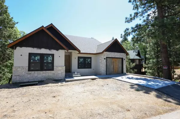 Big Bear City, CA 92314,736 Villa Grove AVE