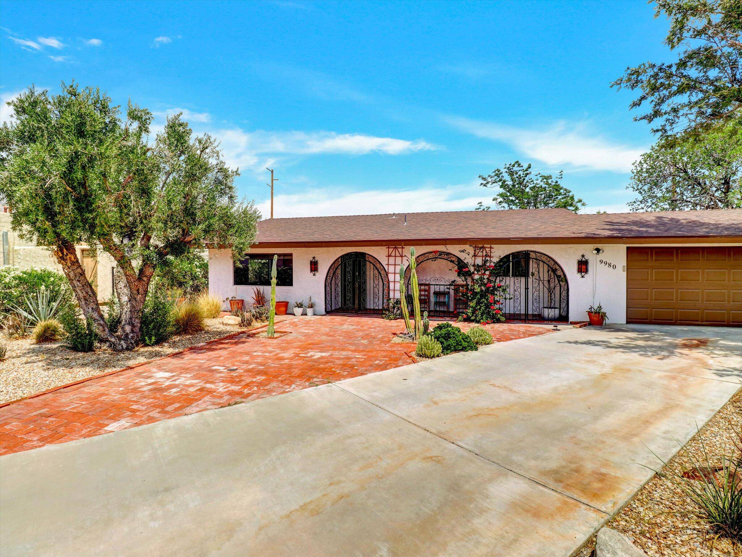 Desert Hot Springs, CA 92240,9980 Hoylake RD