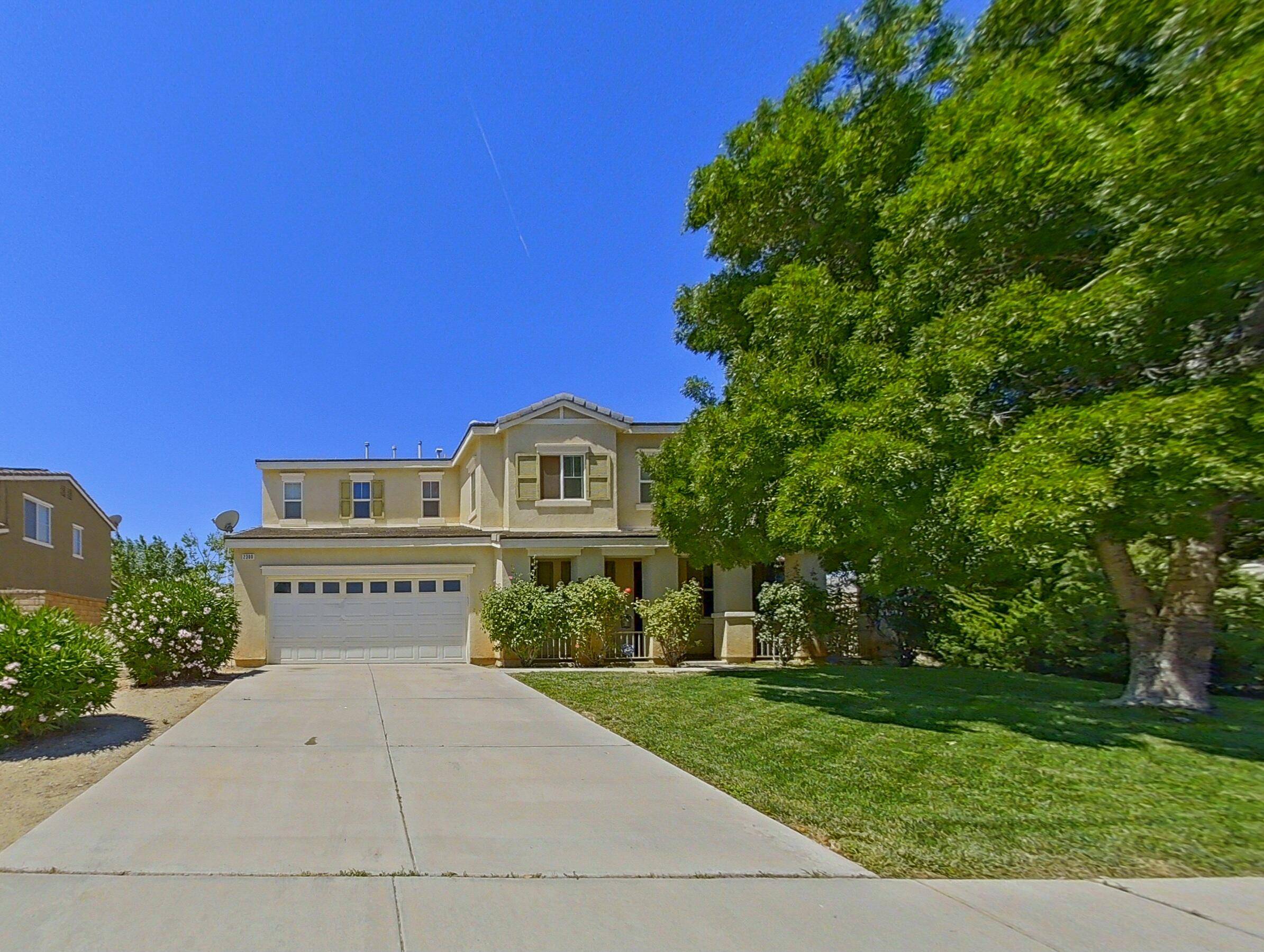 2300 Thorncroft CIR, Palmdale, CA 93551