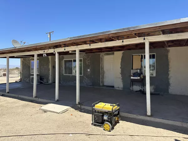 1204 Shore Garden ST, Thermal, CA 92274