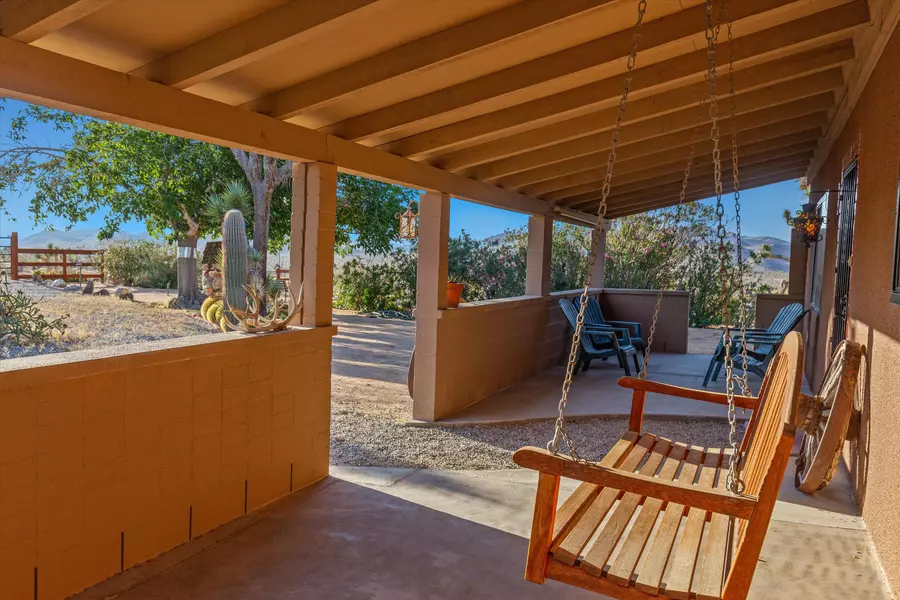 6785 Saddleback RD, Joshua Tree, CA 92252