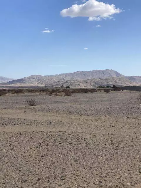 Joshua Tree, CA 92252,60600 Winters RD