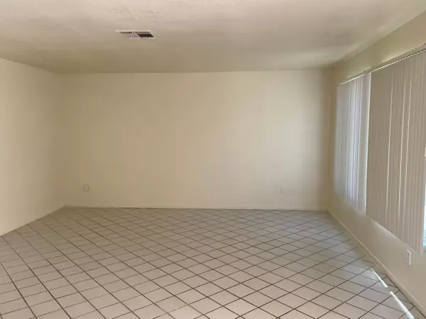 La Quinta, CA 92253,54280 Avenida Vallejo