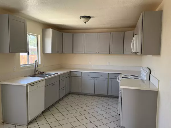 La Quinta, CA 92253,54280 Avenida Vallejo
