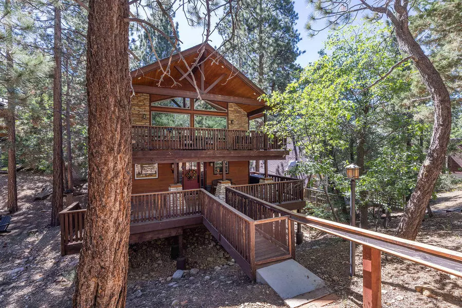 818 Kern AVE, Big Bear City, CA 92314
