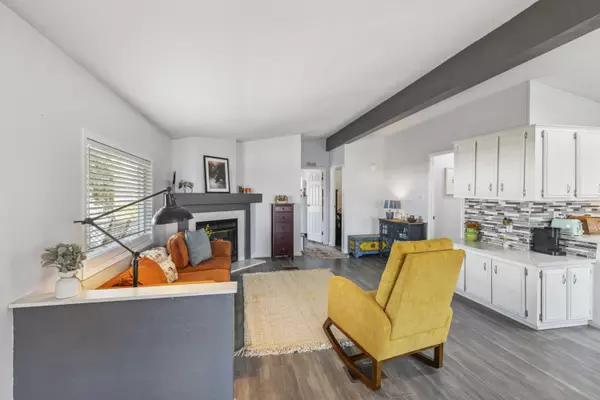 Desert Hot Springs, CA 92240,15300 Palm DR #13