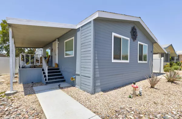 Desert Hot Springs, CA 92240,15300 Palm DR #13