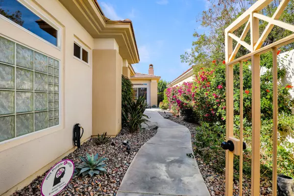 Palm Desert, CA 92211,371 Tomahawk DR