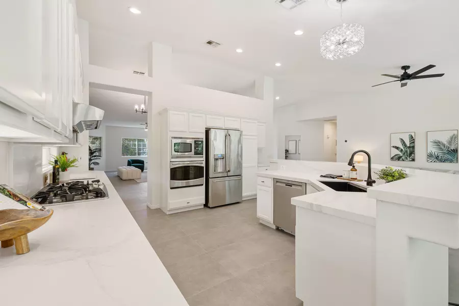 44220 Grand Canyon LN, Palm Desert, CA 92260