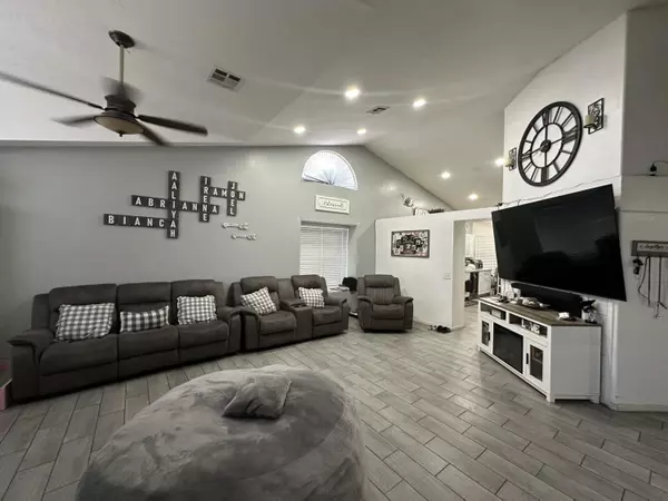 Blythe, CA 92225,451 Tesoro LN