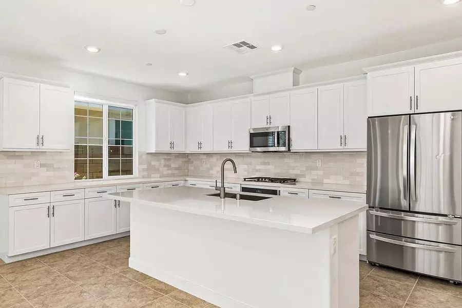 73523 Travers ST, Palm Desert, CA 92211