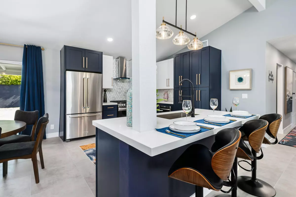 Palm Springs, CA 92262,1820 E Park DR