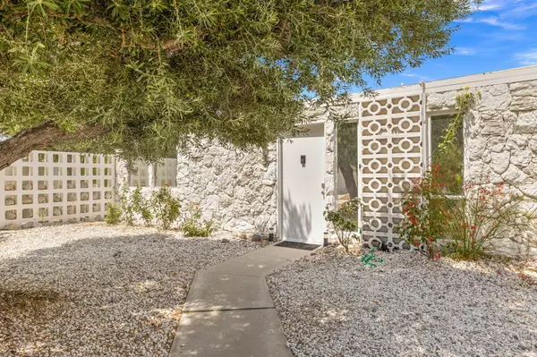 Palm Springs, CA 92262,811 E Grace CIR