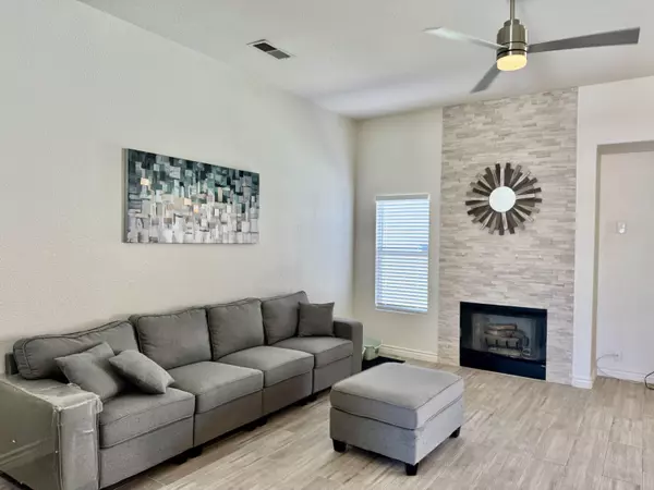 Cathedral City, CA 92234,69572 Ridgeway AVE