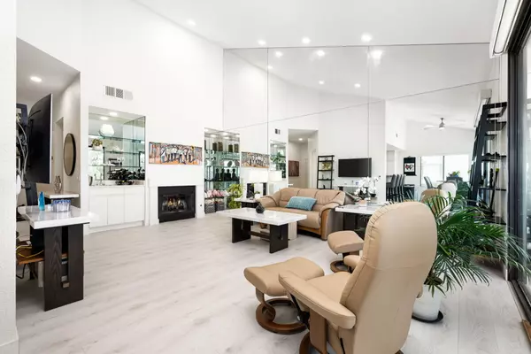 La Quinta, CA 92253,54912 Shoal CRK