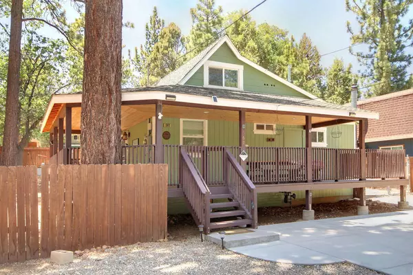 Sugarloaf, CA 92386,562 Vista AVE