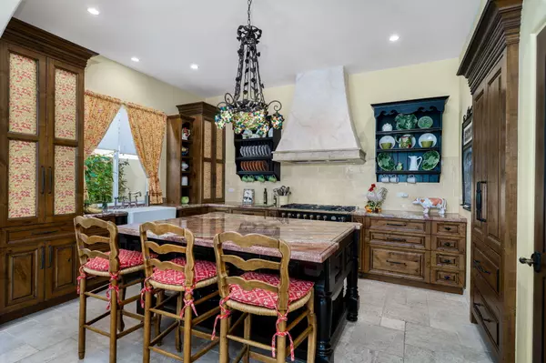 Palm Desert, CA 92211,525 Indian Ridge DR