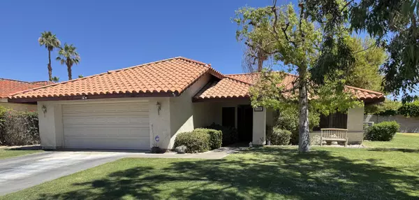 1496 E Luna WAY, Palm Springs, CA 92262