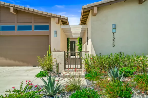 Palm Springs, CA 92262,1325 Passage ST