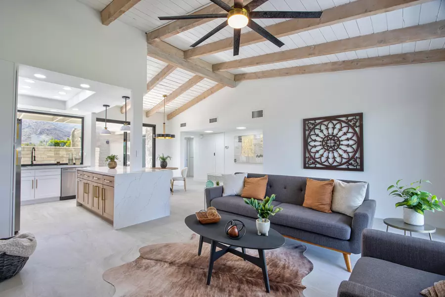 842 N Calle De Pinos, Palm Springs, CA 92262