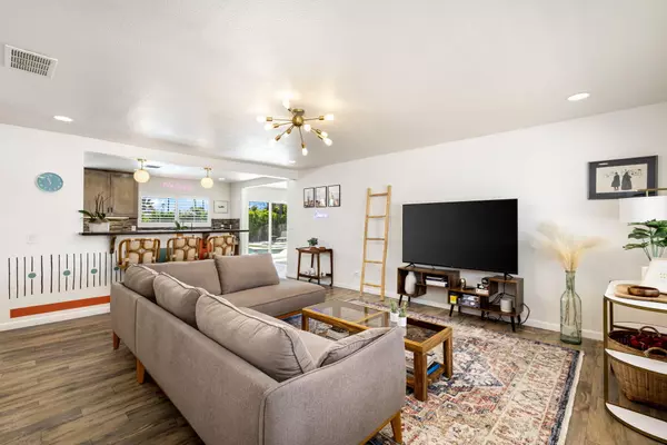 Palm Springs, CA 92262,2240 N San Gorgonio RD