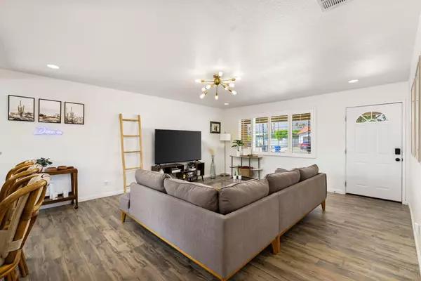 Palm Springs, CA 92262,2240 N San Gorgonio RD