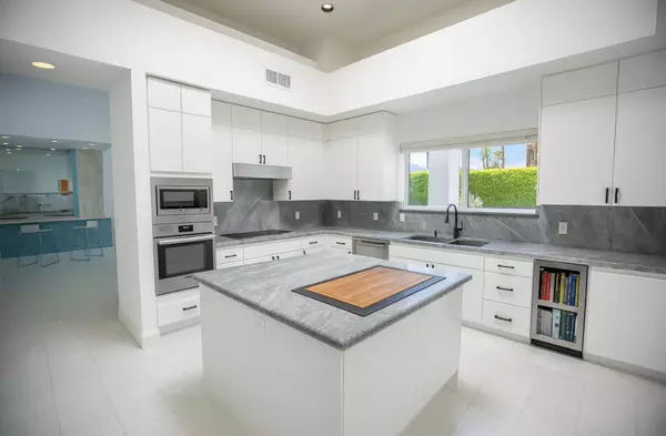 Palm Springs, CA 92264,64910 Montevideo WAY