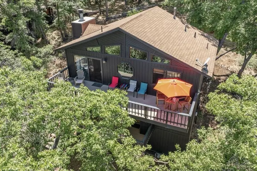 1555 Tuolumne RD, Big Bear City, CA 92314