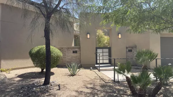 Palm Springs, CA 92262,1702 Sienna CT