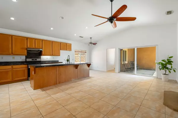 Cathedral City, CA 92234,26744 Avenita Quintana