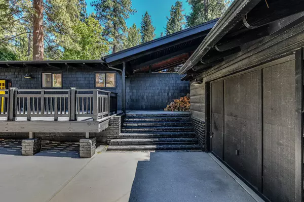 Idyllwild, CA 92549,53155 Toll Gate RD