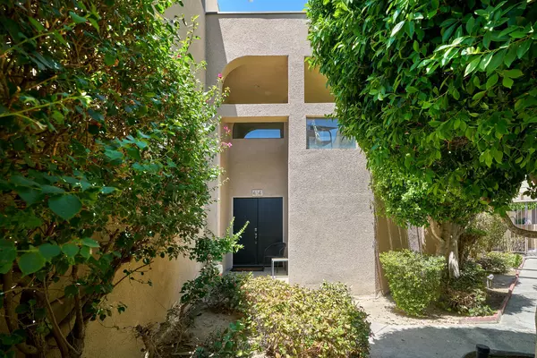 Palm Springs, CA 92262,414 W Village SQ
