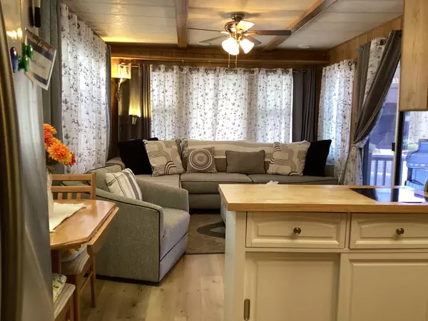 Cathedral City, CA 92234,69801 Ramon RD #27