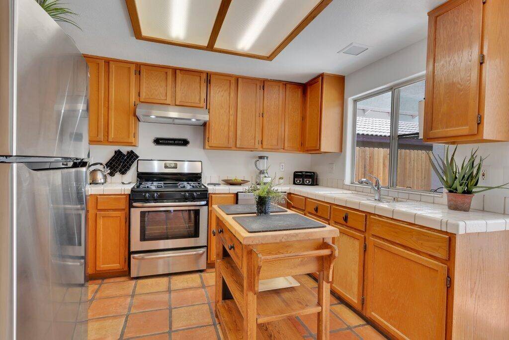 La Quinta, CA 92253,52030 Avenida Madero