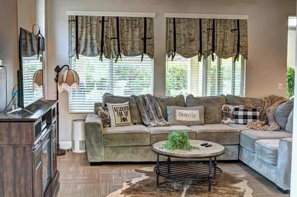 Indio, CA 92201,51334 Longmeadow ST