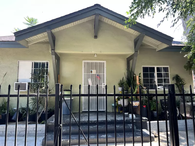 940 E 49th ST, Los Angeles, CA 90011