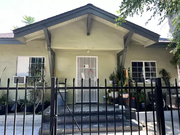 940 E 49th ST, Los Angeles, CA 90011