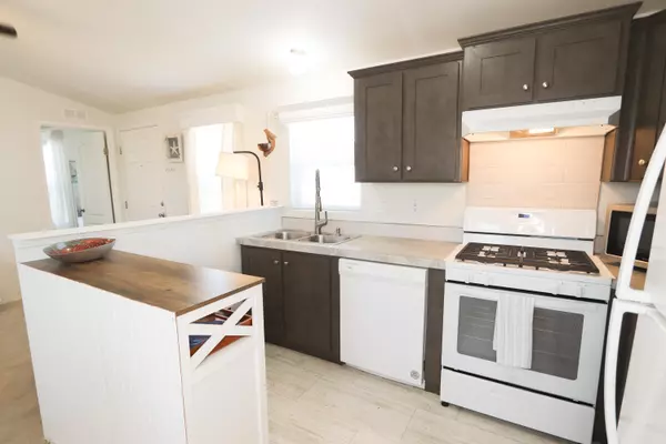 Palm Springs, CA 92262,1500 E San Rafael DR #30