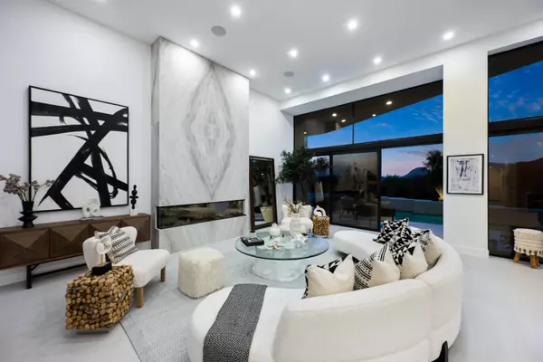 160 Kiva DR, Palm Desert, CA 92260