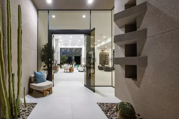 Palm Desert, CA 92260,160 Kiva DR