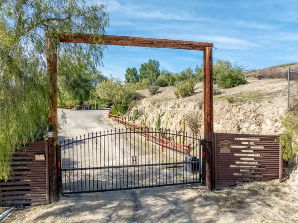 Aguanga, CA 92536,45491 Sage RD