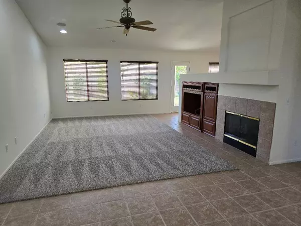 La Quinta, CA 92253,45705 Coldbrook LN
